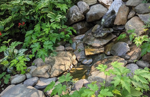 Batesville House | Quiet 2-bedroom house with AC/wifi in the woods near Charlottesville