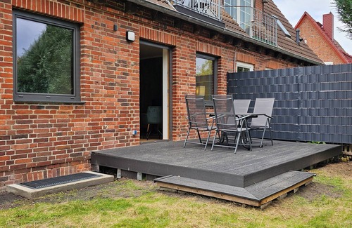 Markgrafenheide Apartment | Quiet 2 room apartment with WLAN on the first floor - MH5