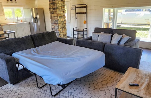 Couch Cabin | Quiet 2 story Cabin on 32 acres near eleven point river