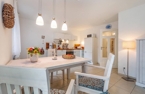 Zingst Apartment | Quiet and central vacation apartment with fireplace by the Baltic Sea