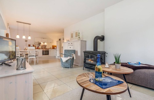 Zingst Apartment | Quiet and central vacation apartment with fireplace by the Baltic Sea