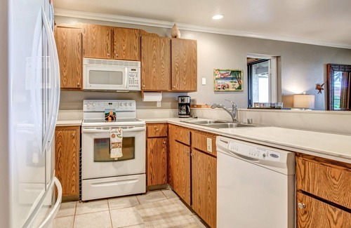 Waikoloa Condo | Quiet and Peaceful Getaway on the Ground Floor and a short walk to the pool !
