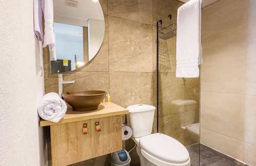 Laureles - Estadio Hotel | Quiet AP with terrace