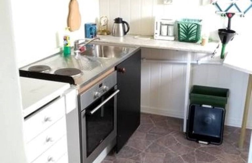 Arendal Apartment | Quiet area 25 walk from the City