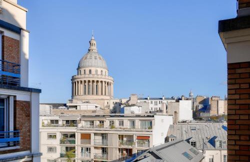 Latin Apartment | Quiet & Bright Studio-Prime Loc-Pantheon Paris 05