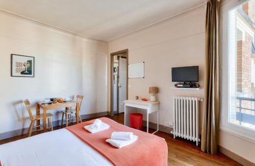 Latin Apartment | Quiet & Bright Studio-Prime Loc-Pantheon Paris 05