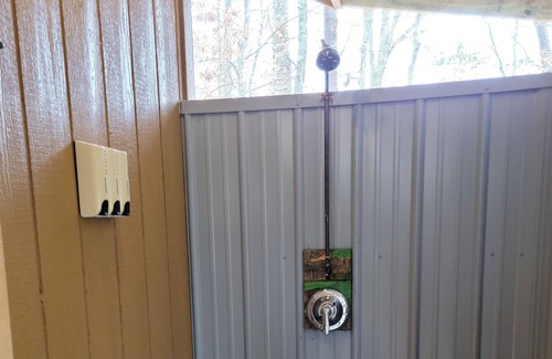 Wilder Cabin | Quiet Cabin at The Retriever Retreat