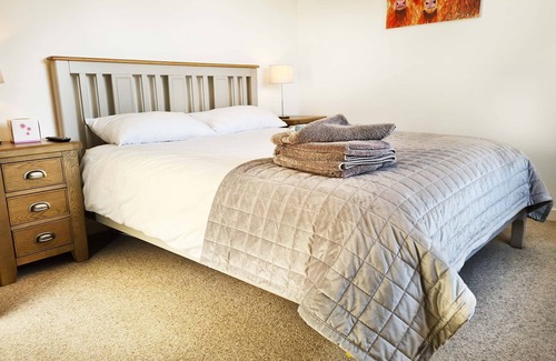 Conon Bridge House | Quiet central Highland location, Inverness 15 minutes drive, NC500 within a few minutes.