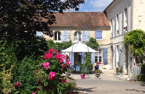 Plailly Ski Chalet | Quiet chalet close to CDG airport, Chantilly, Senlis
