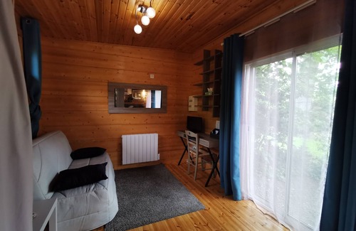 Plailly Ski Chalet | Quiet chalet close to CDG airport, Chantilly, Senlis