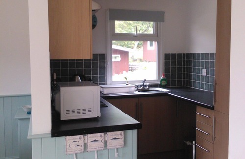 Mumbles Ski Chalet | Quiet chalet, near the beach with park view