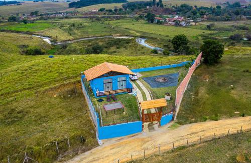 Piquete Ski Chalet | Quiet chalet with a fire pit surrounded by nature