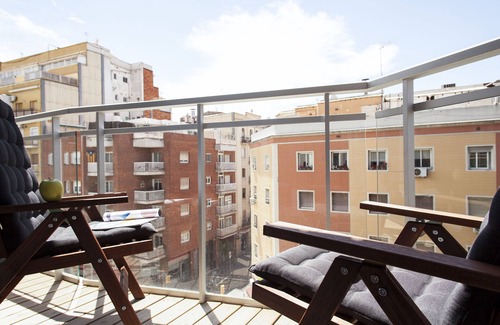 Collblanc y La Torrassa Apartment | Quiet & cosy apartment next to Magic Fountain