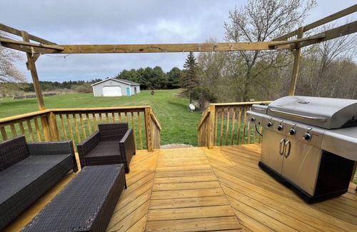 Carsonville House | Quiet Country Retreat – 3BR Home on 10 Acres- 2.5 Miles to the Lake