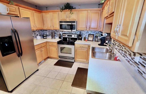 Pleasant View House | Quiet Country Road 4BR Chic Home