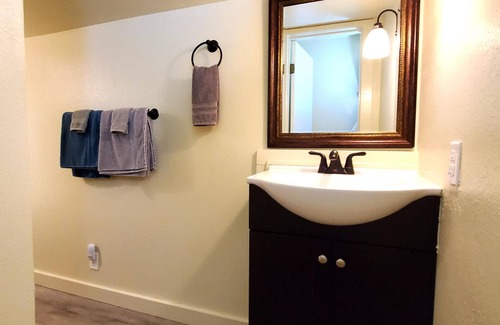 Eureka Springs Apartment | Quiet, country studio guest room