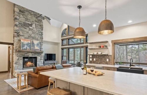 Nebo House | Quiet Cove on Lake James with Hot Tub!