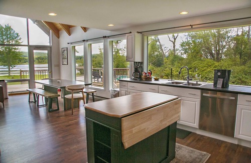 Bradford Cabin | Quiet Cove on Wood Road!