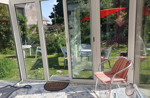 Ver Cottage | Quiet cozy cottage with a large garden