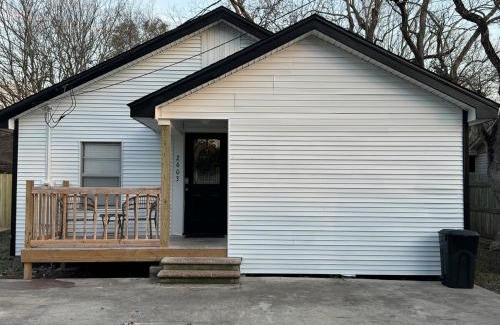 Port Neches House | Quiet & Cozy in 3BR 2BA