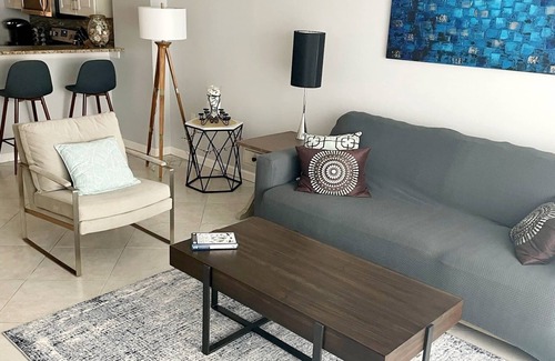 Seawinds Condo Condo | Quiet direct Oceanfront 2 bed 2 bath Condo w/pool and private balcony