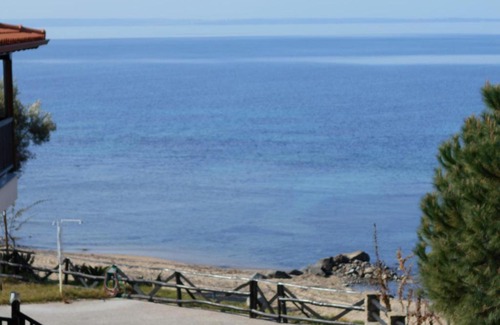 Psakoudia Apartment | Quiet family apt, 10m from the beach