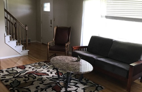 Fulton House | Quiet family sized retreat surrounded by farm but in town.