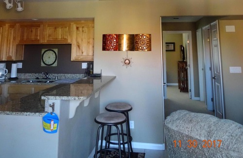 Mesquite Condo | QUIET, FULLY FURNISHED CONDO FOR SNOWBIRDS AND GOLFER GETAWAYS, FREE INTERNET