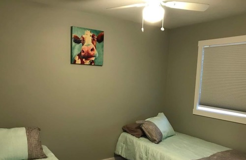 Northeast Anchorage House | Quiet Gem, right on a creek. Newley Renovated.