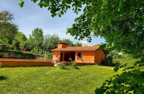 Montesquiou Cottage | Quiet gite by the pool for two people