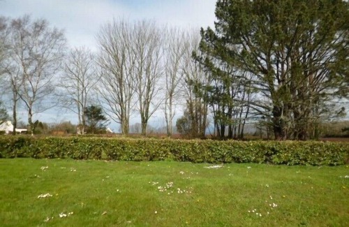 Quimper Cottage | Quiet gîte on the outskirts of Quimper, rated 3*, 3 bedrooms, sleeps 6, fully equipped,