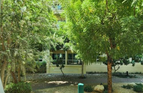 The Greens Apartment | quiet green 1 bedroom for your rest