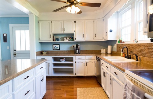 Greenville - Spartanburg House | Quiet home on the Swamp Rabbit Trail, between Furman and downtown Travelers Rest