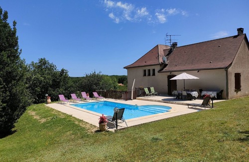 Mauroux House | Quiet house in the countryside 3 stars Capacity 6-8pers.