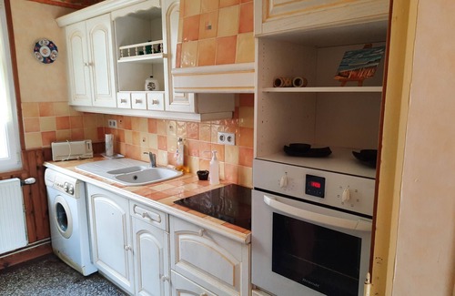 Anctoville House | Quiet house with private parking near landing beaches