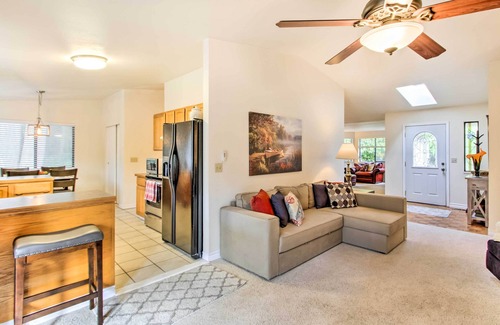 East Olympia House | Quiet Lakefront Olympia Home w/Dock on Half Acre