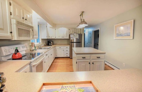 Eastham House | Quiet Location Near Oceanside Beaches!