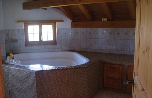 Stierva House | Quiet, mountain view, oven, fireplace, whirlpool & sauna, 15 min to ski regions