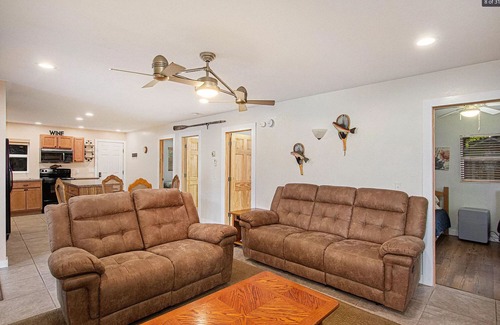 Mecosta Cottage | Quiet oasis steps from the water with access to Canadian Lakes amenities!