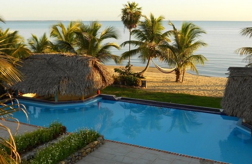 Sittee River Villa | Quiet Ocean Front Location in South Hopkins