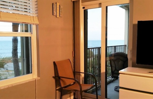 Ormond-by-the-Sea Condo | Quiet Oceanfront Condo, 2 Bed/2 Bath, Steps To The Beach