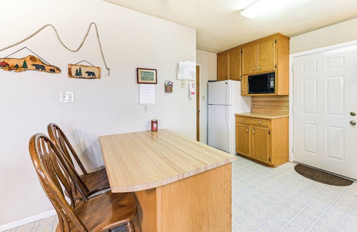Pagosa Springs Cabin | Quiet Pagosa Springs Cabin: Lake & Mountain Views!