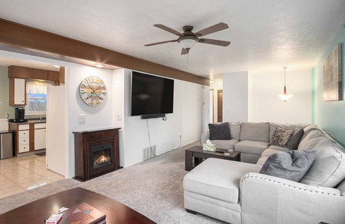 North Central Omaha House | Quiet Parkside Home with Gym & Dedicated Office. Central Location.