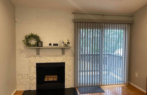 Mount Vernon Condo | Quiet Private Apartment to Relax. Near Ft Belvoir, George Washington's Mt Vernon