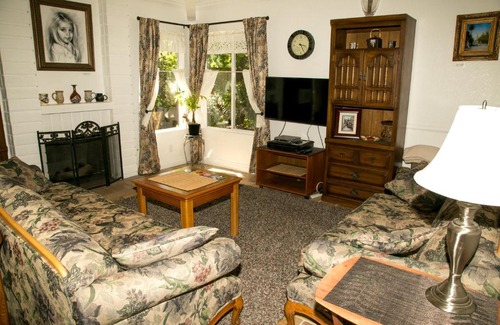 Guajome House | Quiet Private House 15 min to Beach