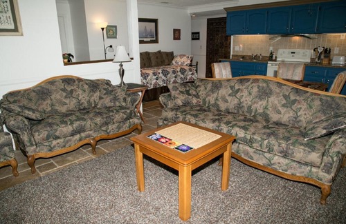 Guajome House | Quiet Private House 15 min to Beach