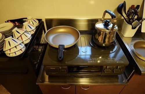Konohana House | Quiet Private Japanese House, close to Osaka fish market!