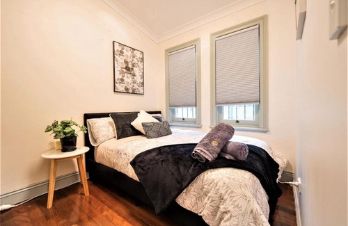 Strathfield House | Quiet Private Room In Strathfield 3min to Train Station G2 - ROOM ONLY