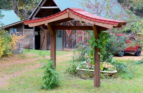 Empire House | Quiet Retreat in the woods, near Empire Beach