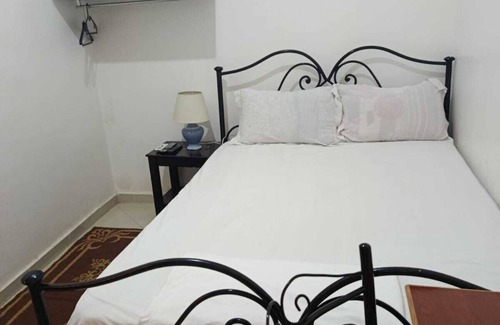 Marrakech Bed & Breakfast | QUIET ROOM WITH AIR CONDITIONING AND PRIVATE BATHROOM